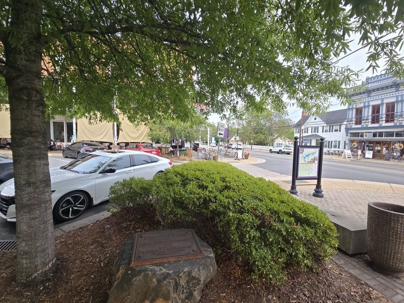 Daniel Boone's Trail Marker at intersection of East Main and Broad streets. Click for full size. Daniel Boone's Trail Marker at intersection of East Main and Broad streets image. Click for full size.