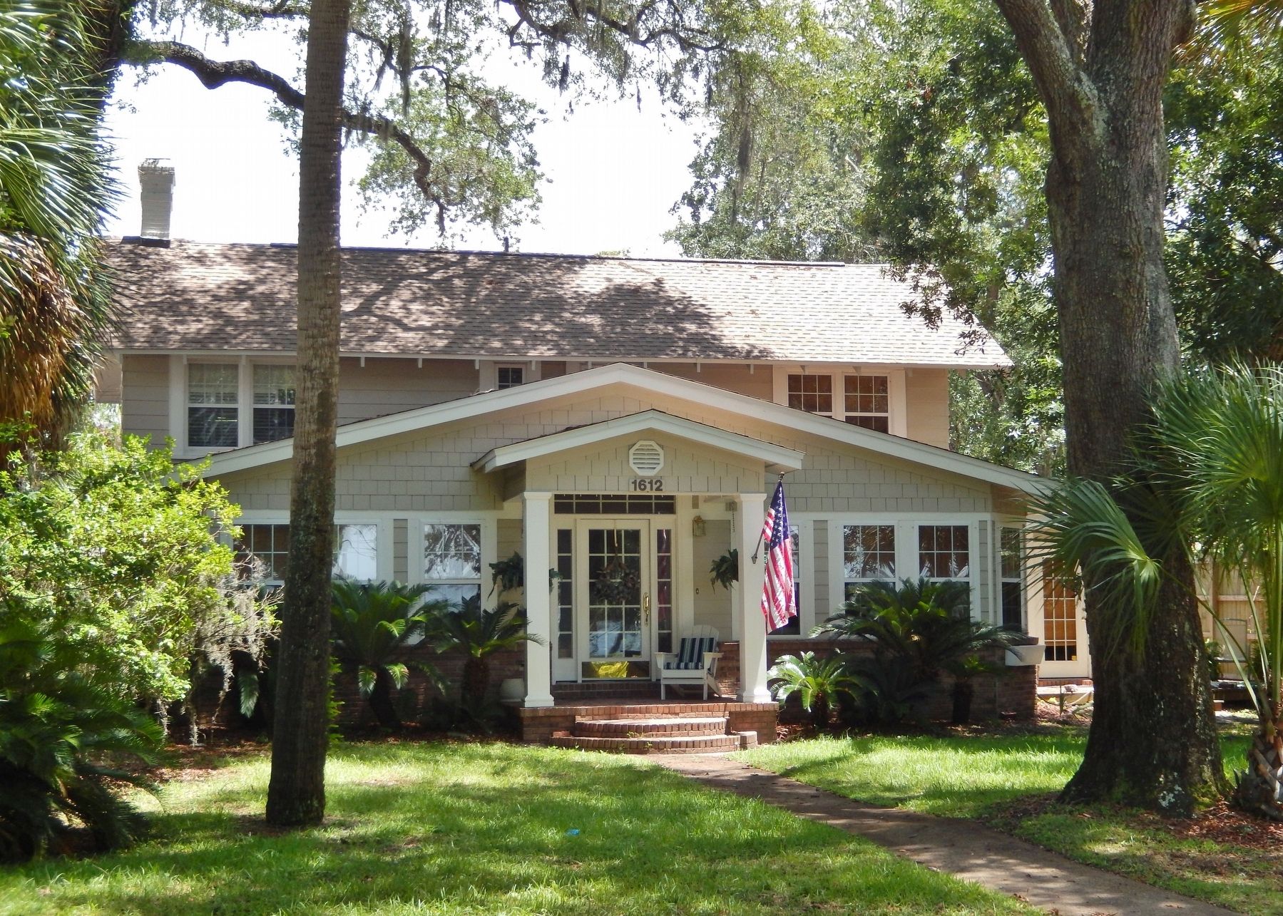 Baker-Whitehurst House (<i>south/front elevation</i>) image. Click for full size.