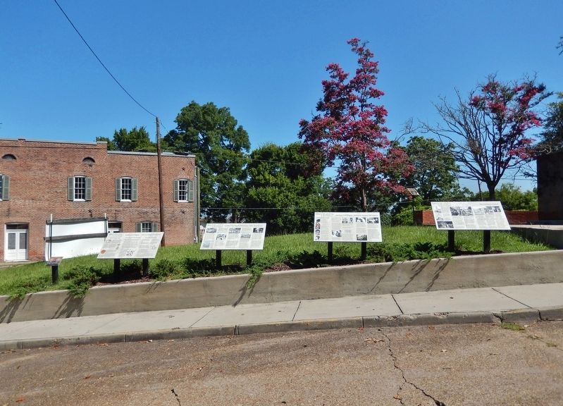 Natchez Civil Rights � Heroines, Heroes, and Martyr Marker image. Click for full size.
