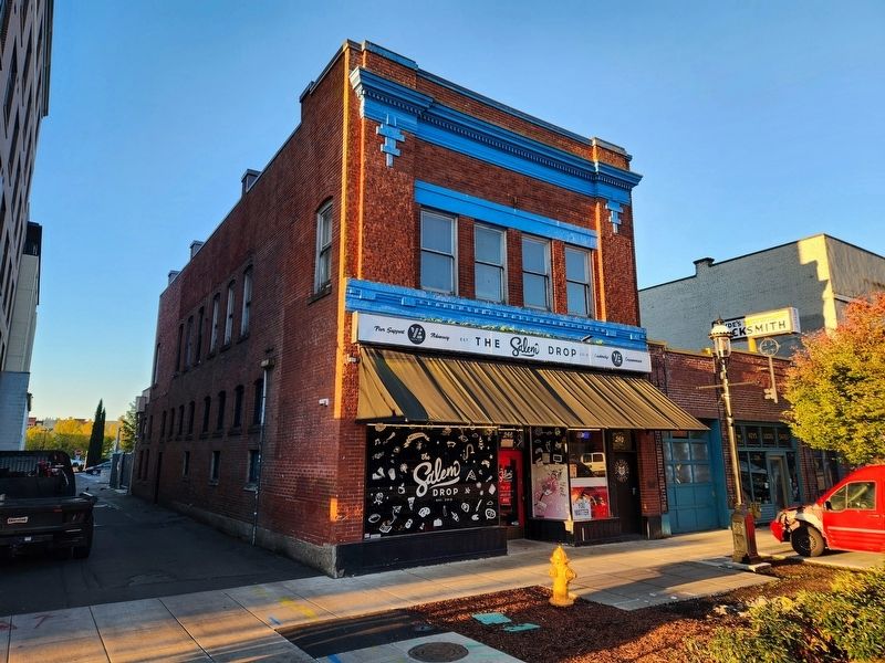 Catlin & Linn Building. Click for full size. Catlin & Linn Building image. Click for full size.