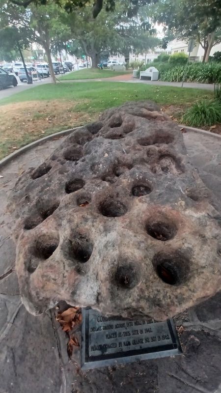 Communal Mortar Rock Marker image. Click for full size.
