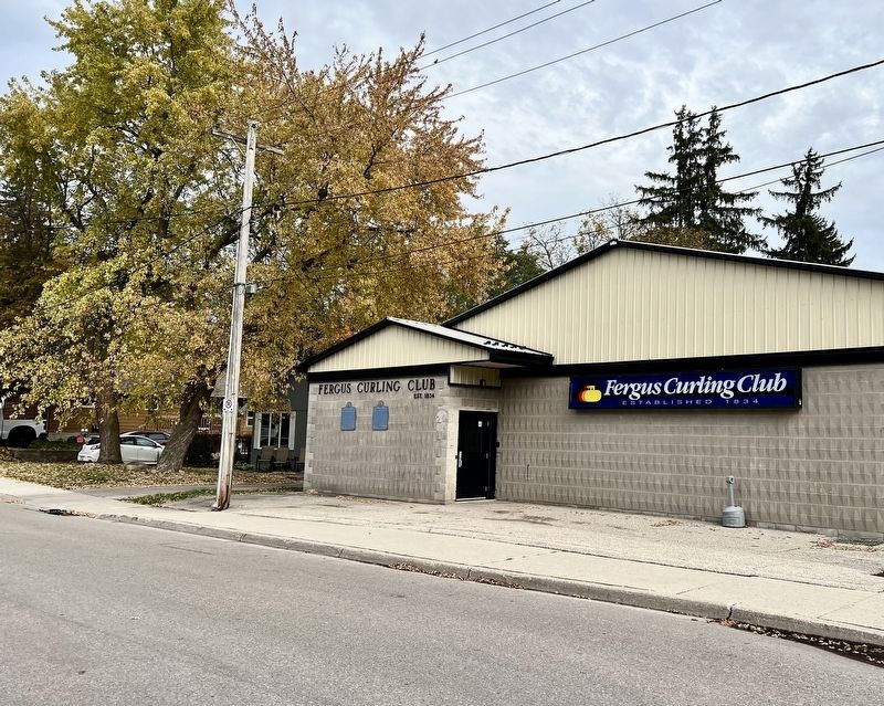 The Fergus Curling Club/Club de Curling de Fergus Marker image. Click for full size.