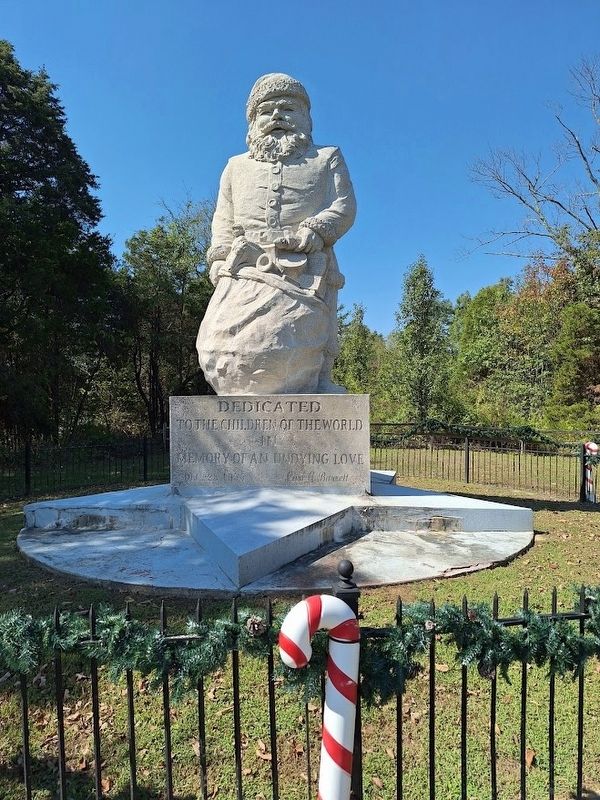 Historic Santa Statue. Click for full size. Historic Santa Statue image. Click for full size.
