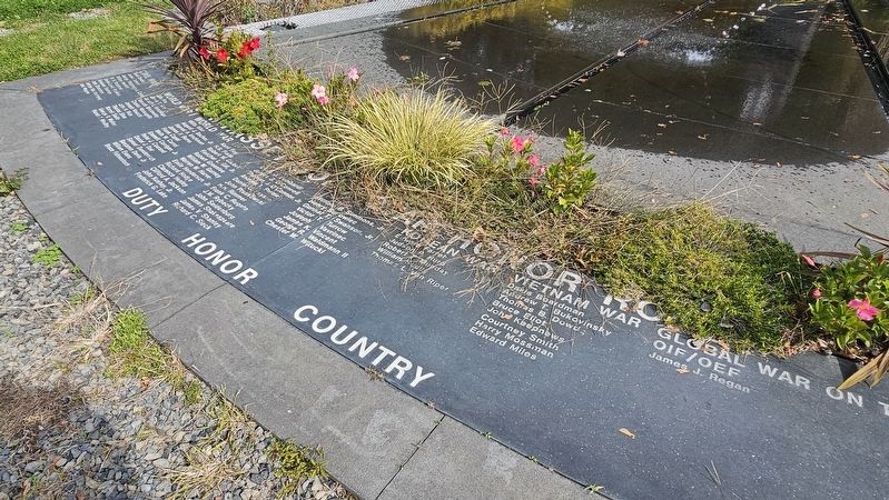 Manhasset Gold Star Honor Roll Marker. Click for full size. Manhasset Gold Star Honor Roll Marker image. Click for full size.