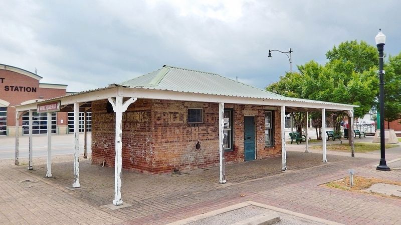 The Square Cafe Building (<i>northwest elevation</i>) image. Click for full size.
