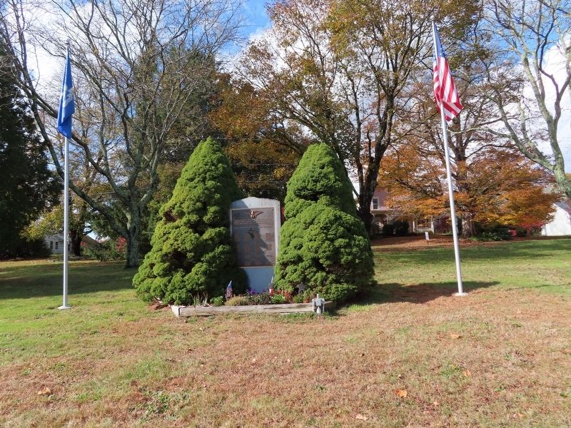 Hampton Veterans Memorial image. Click for full size.