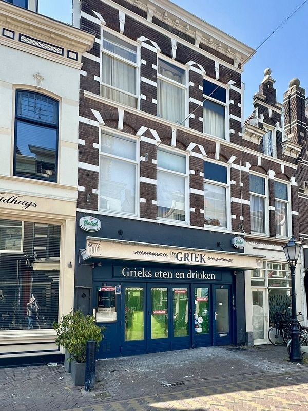 Elisabeth Gompers-van Tijn stolperstein- wide view image. Click for full size.
