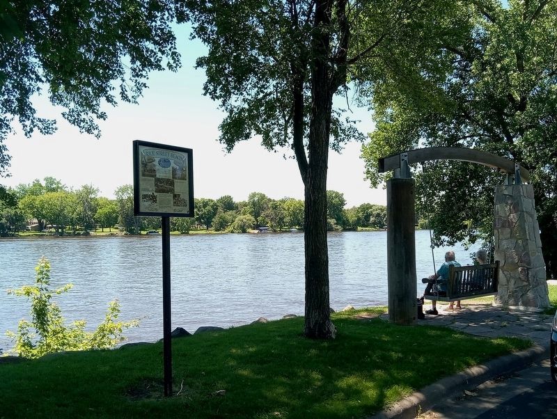 Rice Street Beach and Marker image. Click for full size.