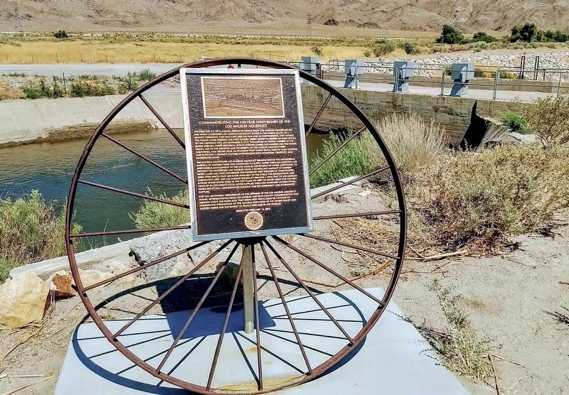 Los Angeles Aqueduct Intake and Marker. Click for full size. Los Angeles Aqueduct Intake and Marker image. Click for full size.