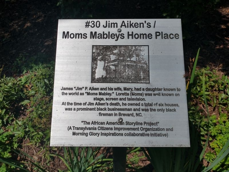 Jim Aiken�s / Moms Mableys Home Place Marker image. Click for full size.