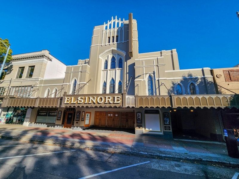 Elsinore Theatre building. Click for full size. Elsinore Theatre building image. Click for full size.