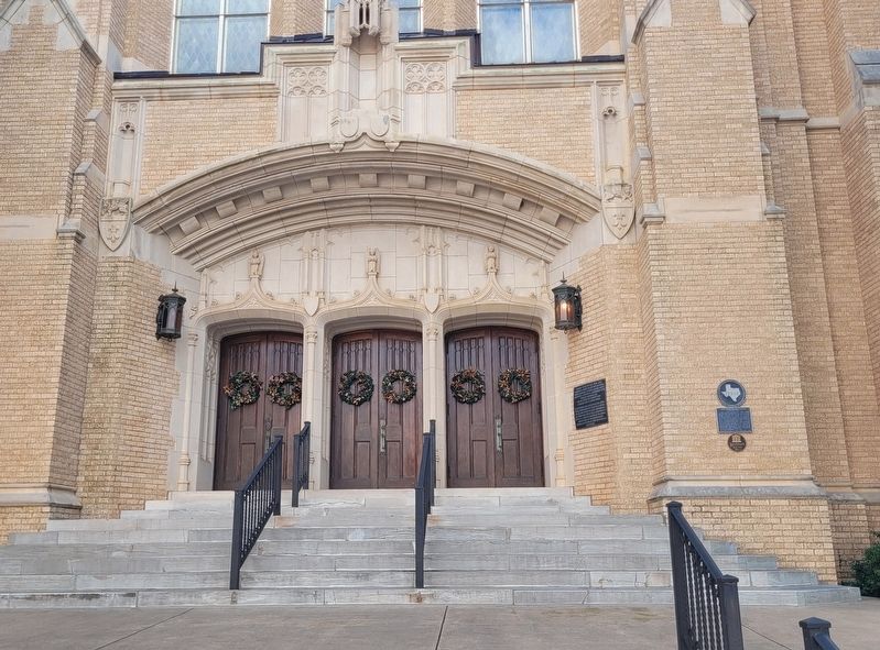 The entrance to the First United Methodist Church of Wichita Falls and Marker image. Click for full size.
