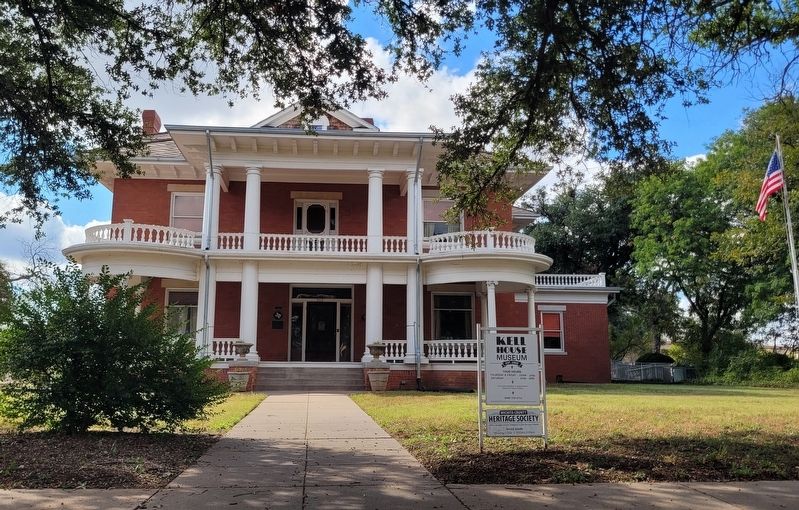 The view of the Frank Kell Home from the street image. Click for full size.