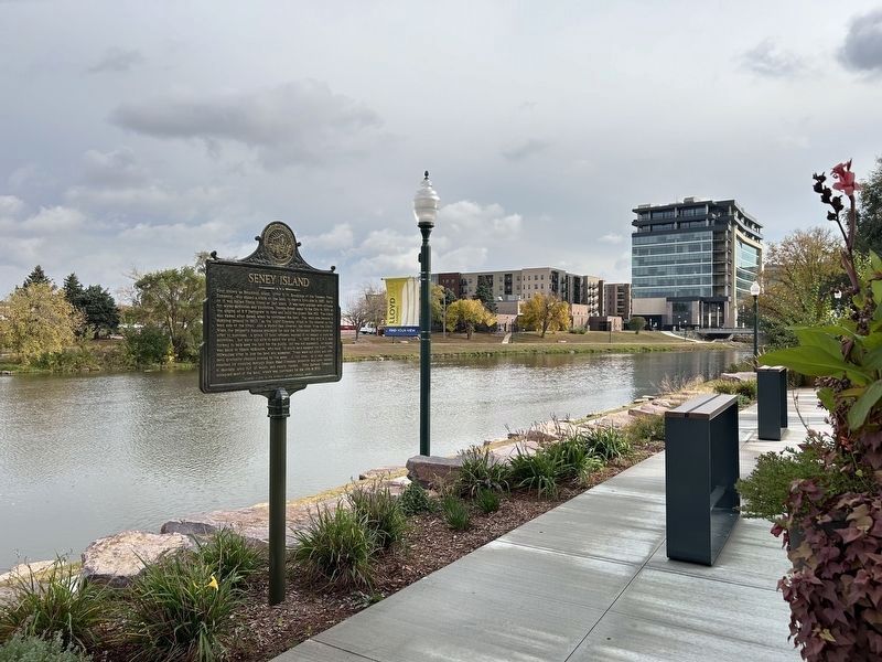 Seney Island Marker and the Big Sioux River image. Click for full size.