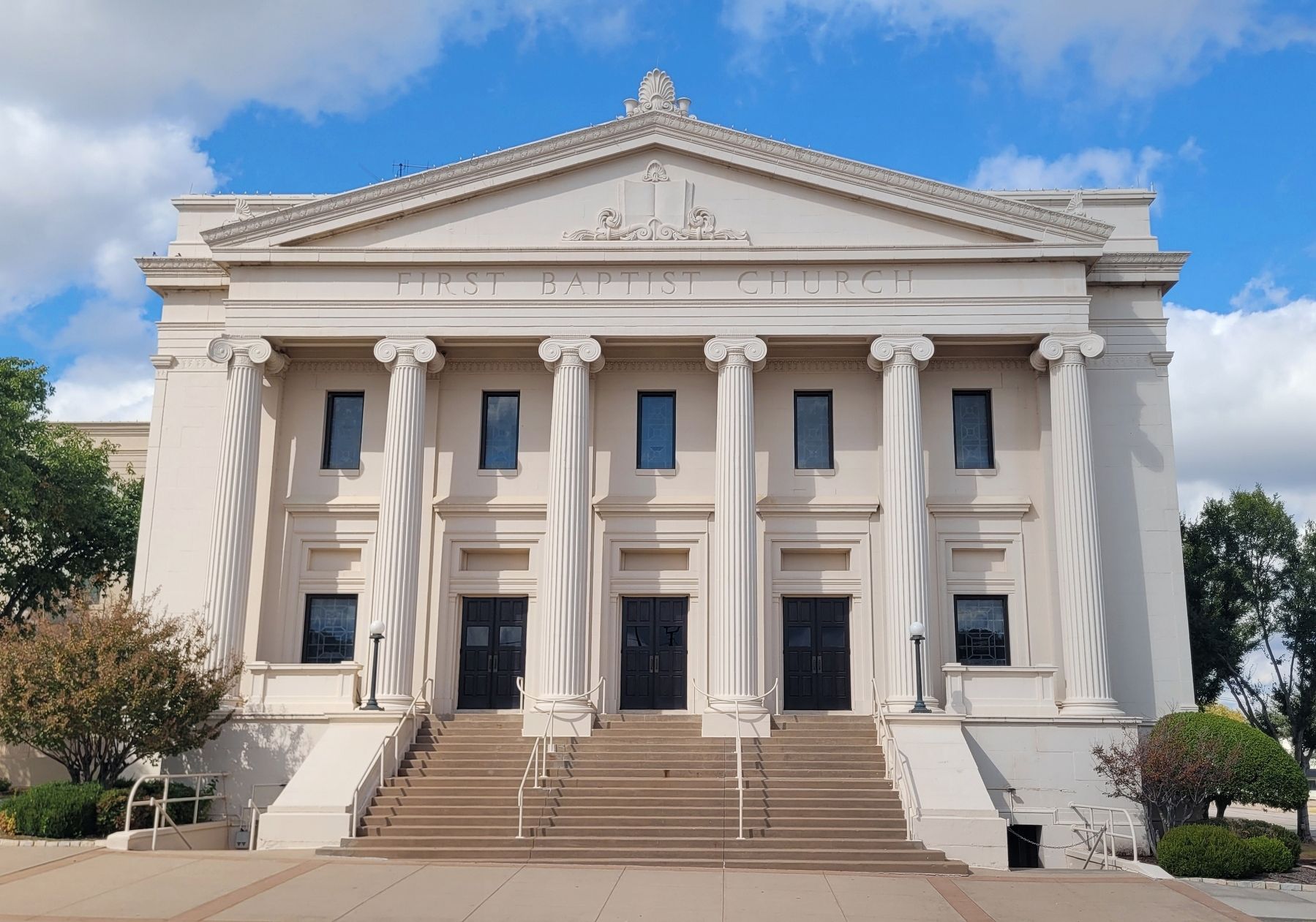 The front view of the First Baptist Church of Wichita Falls image. Click for full size.