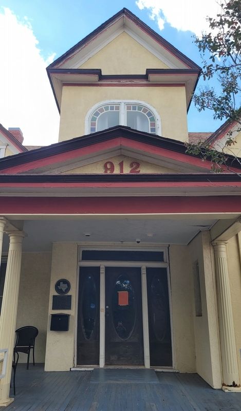 The front porch of the Anderson House and Marker image. Click for full size.