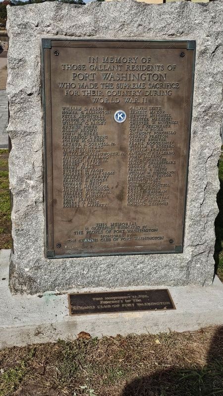 Port Washington World War II Memorial image. Click for full size.