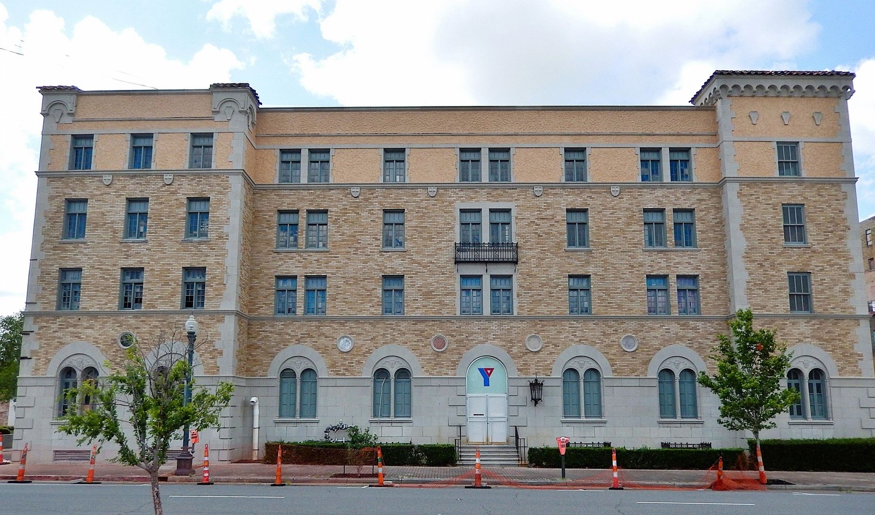 Downtown YMCA (<i>north elevation</i>) image. Click for full size.