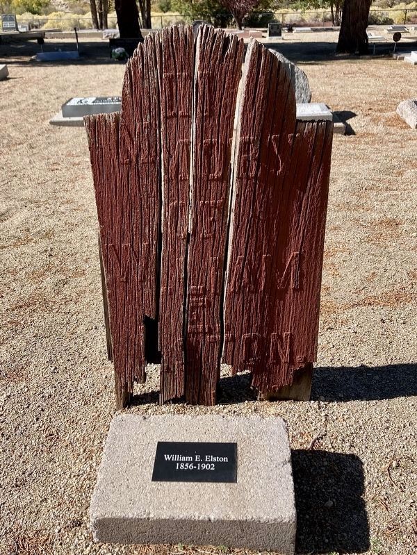 Grave Marker - 1902 image. Click for full size.