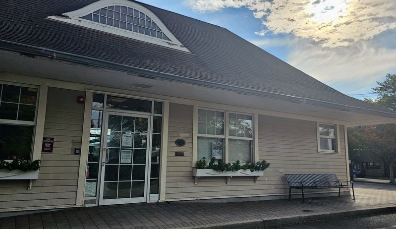Port Washington Long Island Rail Road Station image. Click for full size.
