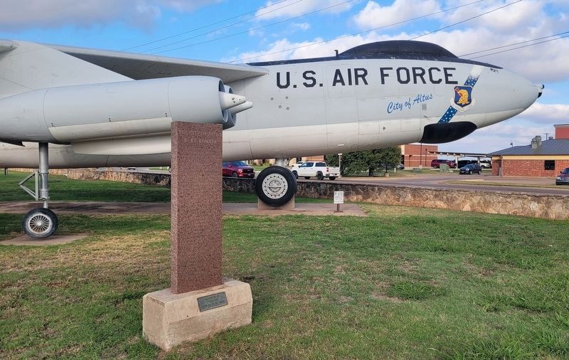 The City of Altus B-47 Bomber and Marker image. Click for full size.
