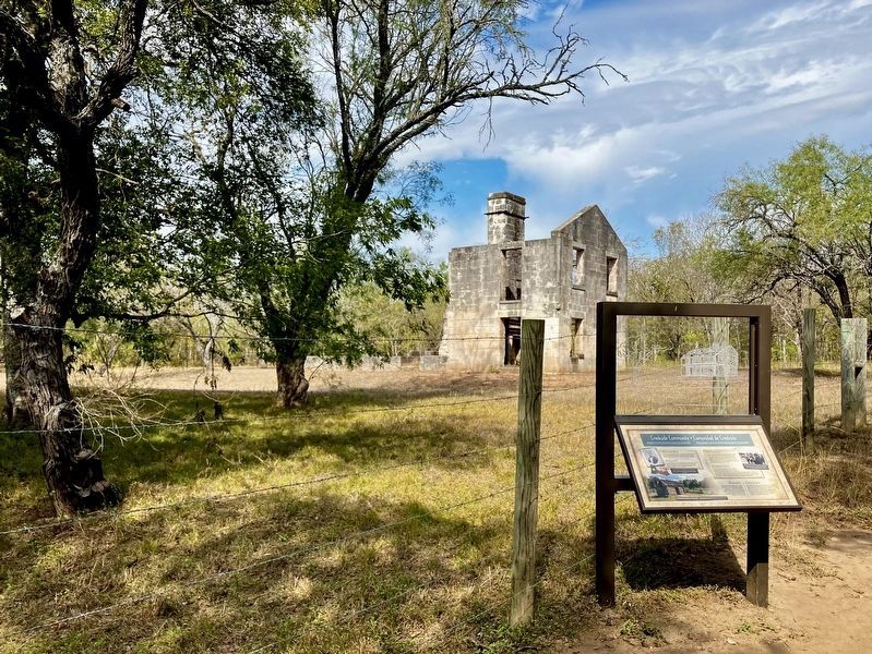 Creekside Community / Comunidad de Creekside Marker image. Click for full size.