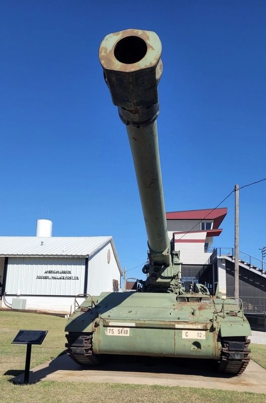 M110A2 Self-Propelled Howitzer and Marker. Click for full size. M110A2 Self-Propelled Howitzer and Marker image. Click for full size.