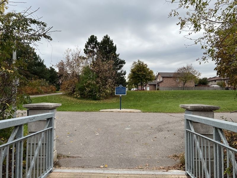 The Dale Estate / Le Domaine Dale Marker image. Click for full size.