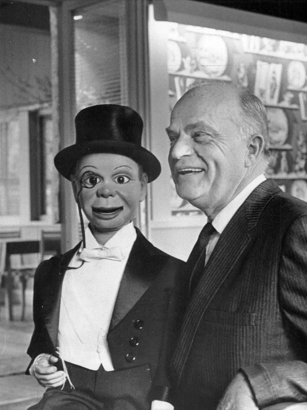Edgar Bergen and his dummy, Charlie McCarthy image. Click for full size.