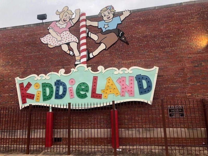 The Kiddieland sign image. Click for full size.