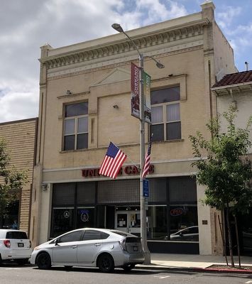 Ontario Masonic Hall and Marker image. Click for full size.