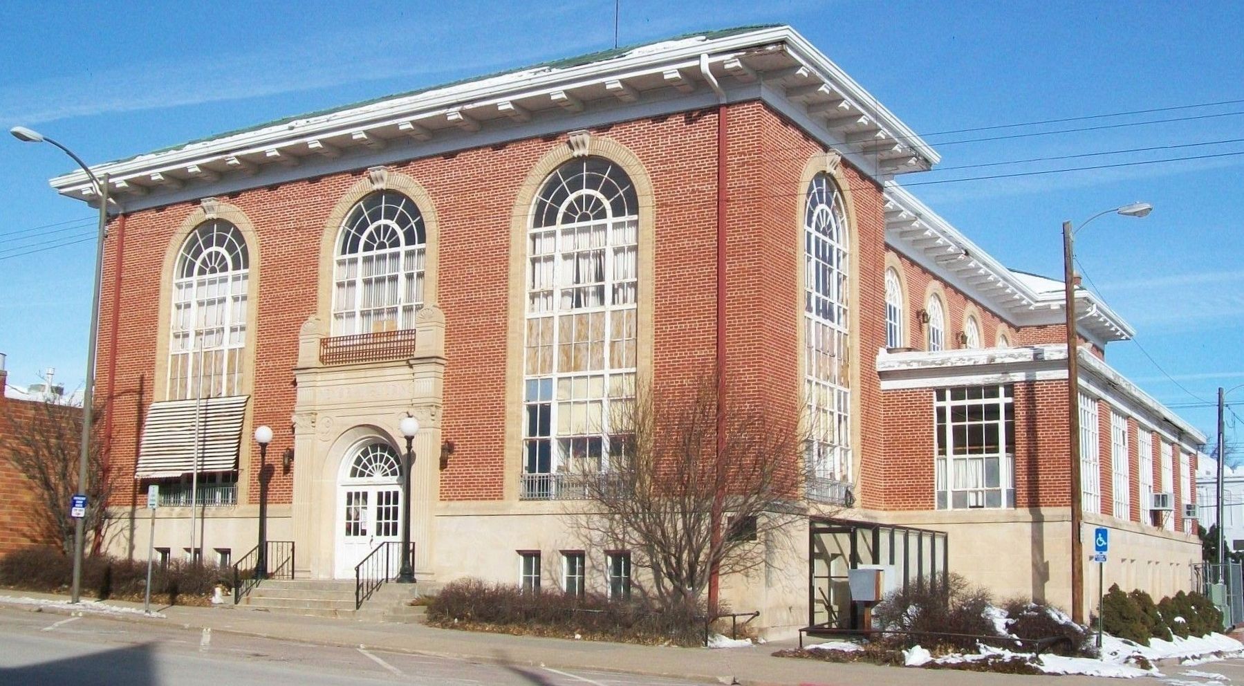 Memorial Building and Marker. Click for full size. Memorial Building and Marker image. Click for full size.