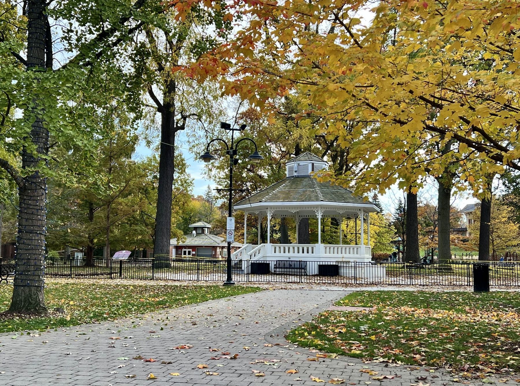 Gage Park Bandstand and marker image. Click for full size.