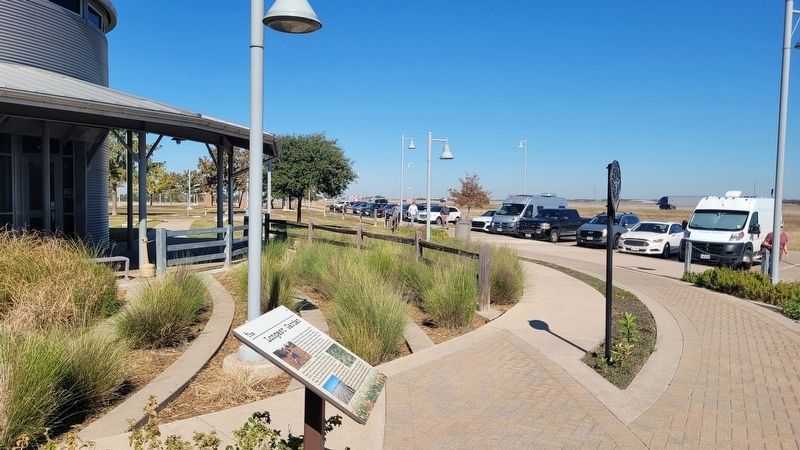 The view of the Longest Garden Marker in the rest stop image. Click for full size.