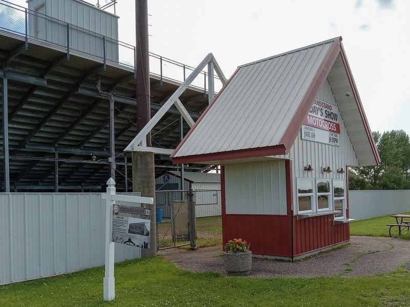 Marker (left) next to the Grandstand ticket booth image. Click for full size.