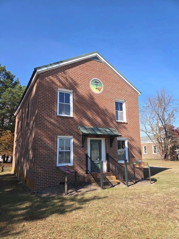 Nottoway Indian Tribe Community House image. Click for full size.