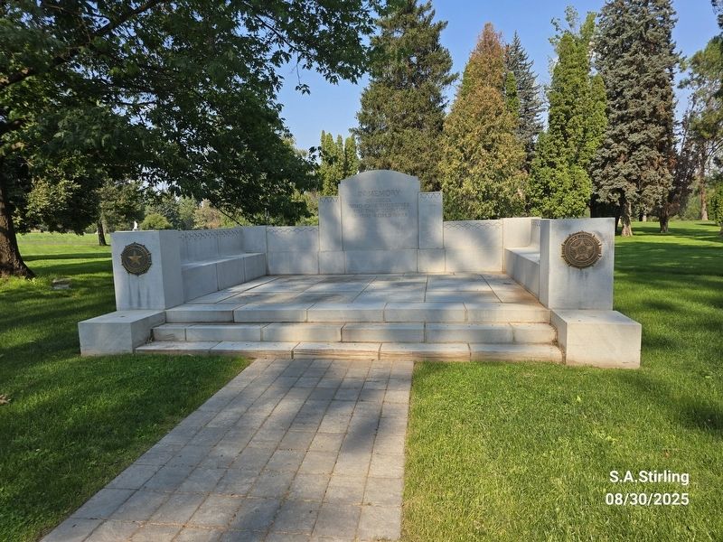 American Legion Cenotaph placed 1930 image. Click for full size.