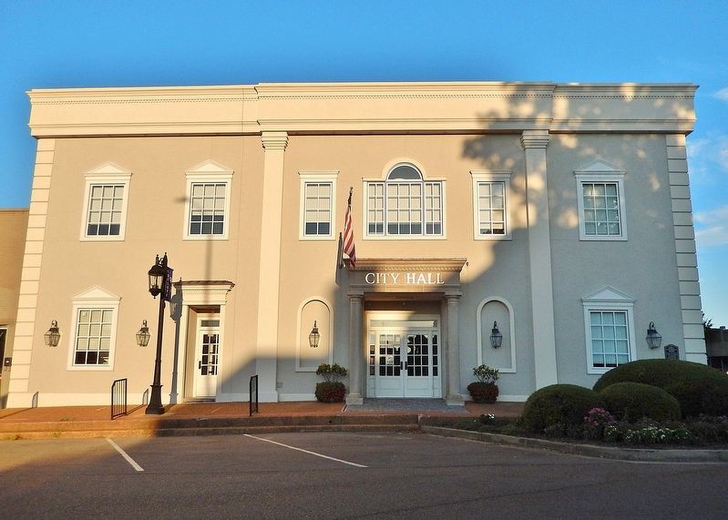 Brownsville City Hall (<i>west/front elevation</i>) image. Click for full size.
