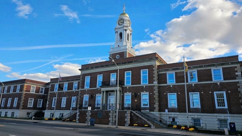 Hempstead Town Hall image. Click for more information.