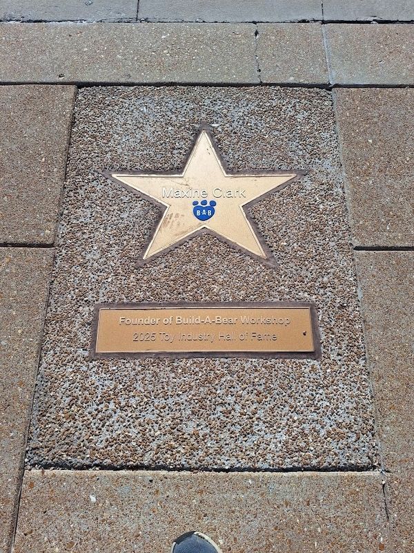 Maxine Brown star image. Click for full size.