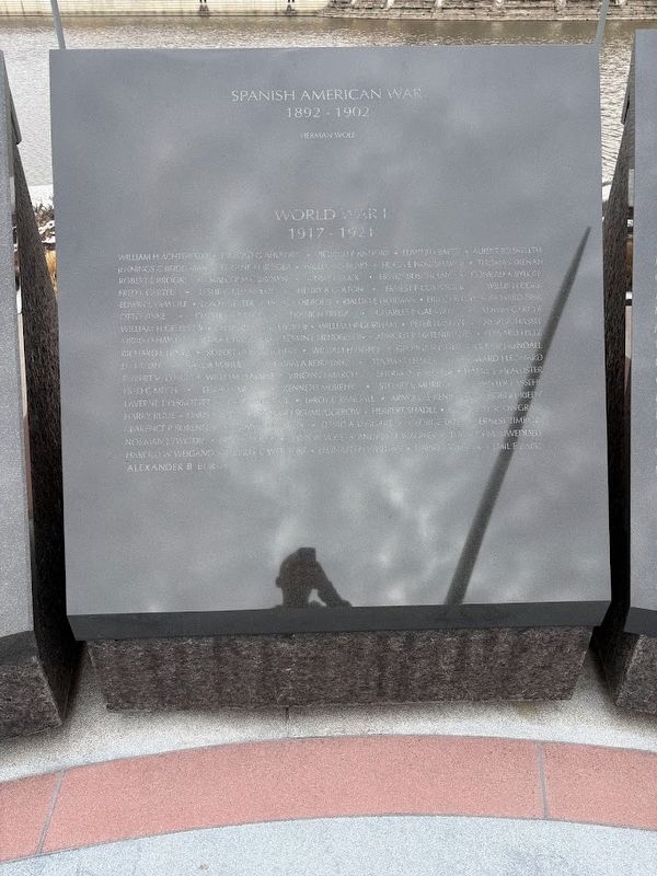 DuPage County Veterans Memorial, Spanish American War and World War I image. Click for full size.
