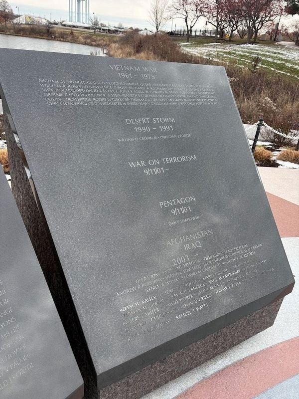 DuPage County Veterans Memorial, Vietnam, Desert Storm, War on Terrorism, Pentagon, Afghanistan/Iraq image. Click for full size.