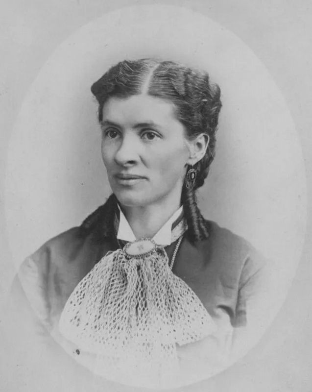 Emma Barrett Molloy (1839-1907) image. Click for full size.