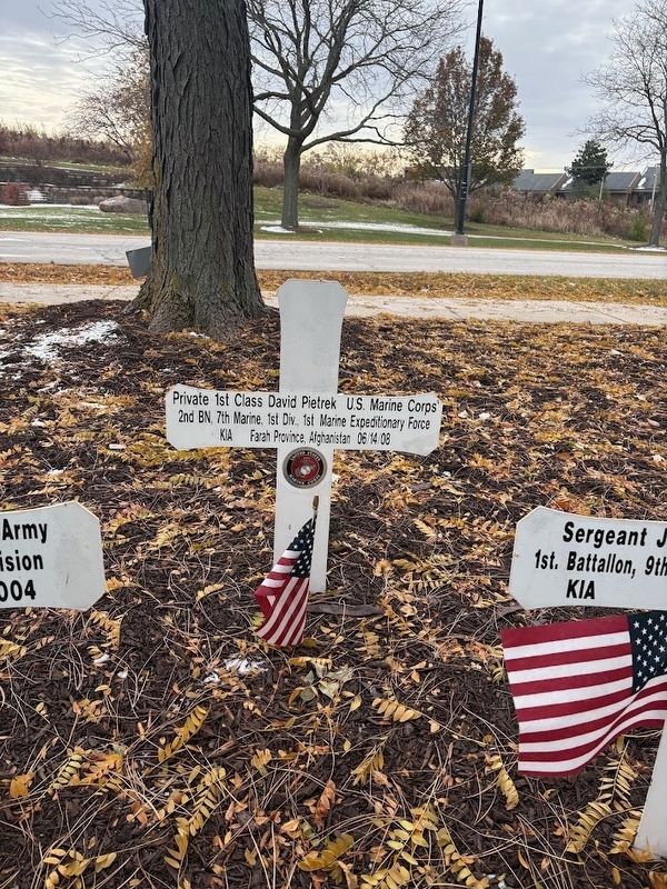 Blue Star Memorial cross: David Pietrek image. Click for full size.
