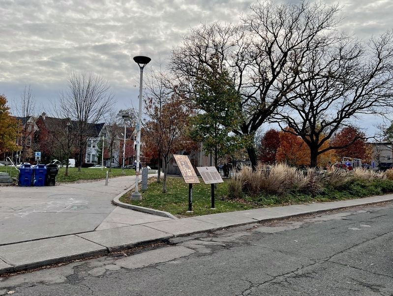 Kensington Market/Le March� Kensington Marker image. Click for full size.