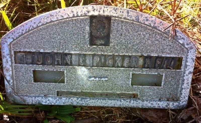 Grave marker of John Edmund Pickernell in Ilwaco Cemetery image. Click for full size.