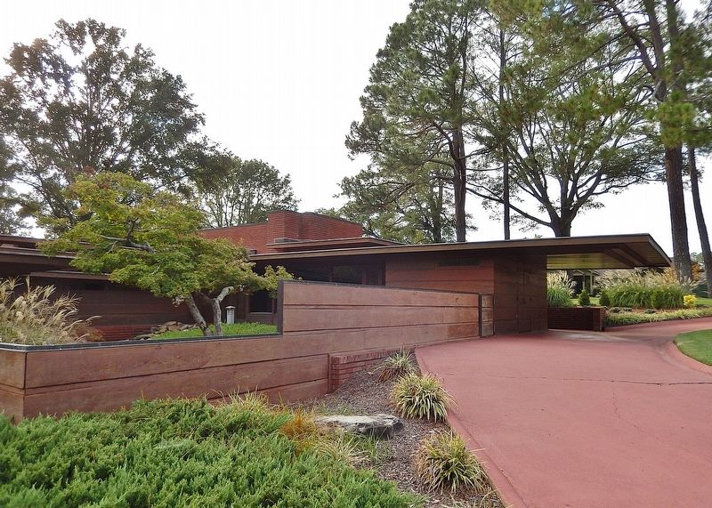 Rosenbaum House (<i>east elevation</i>) image. Click for full size.