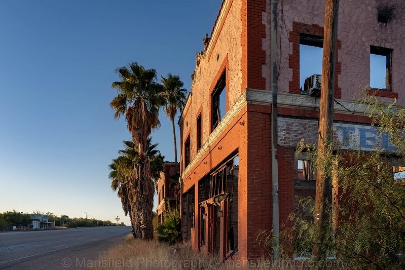 Catarina Hotel image. Click for full size.
