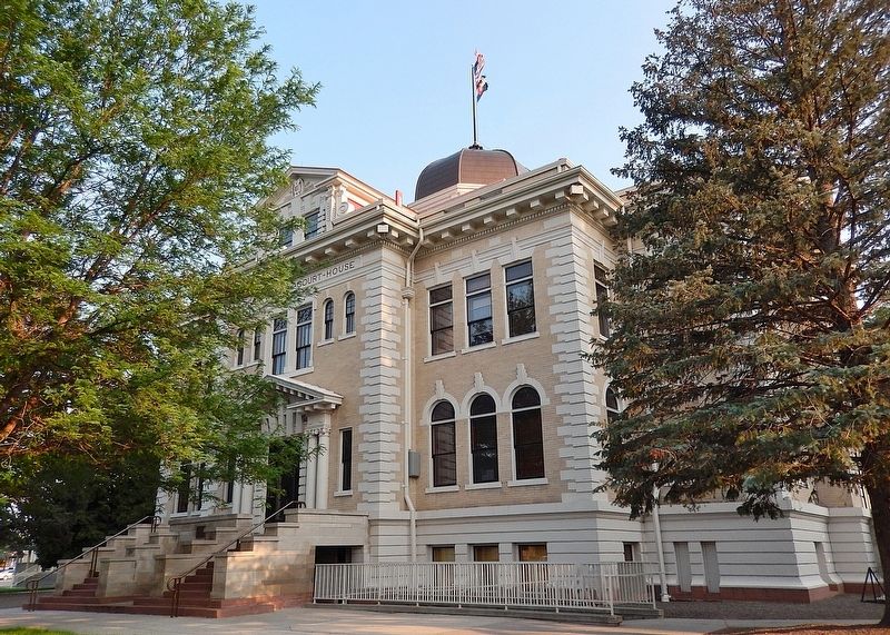 Logan County Courthouse (<i>northwest elevation</i>) image. Click for full size.