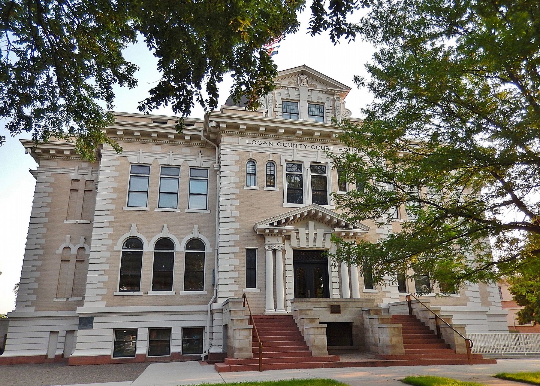 Logan County Courthouse (<i>north/front elevation</i>) image. Click for full size.